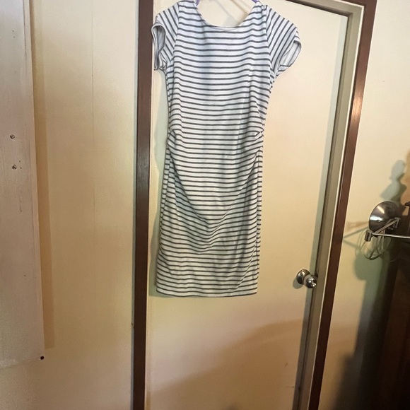 Maternity Dress - Picture 3 of 3